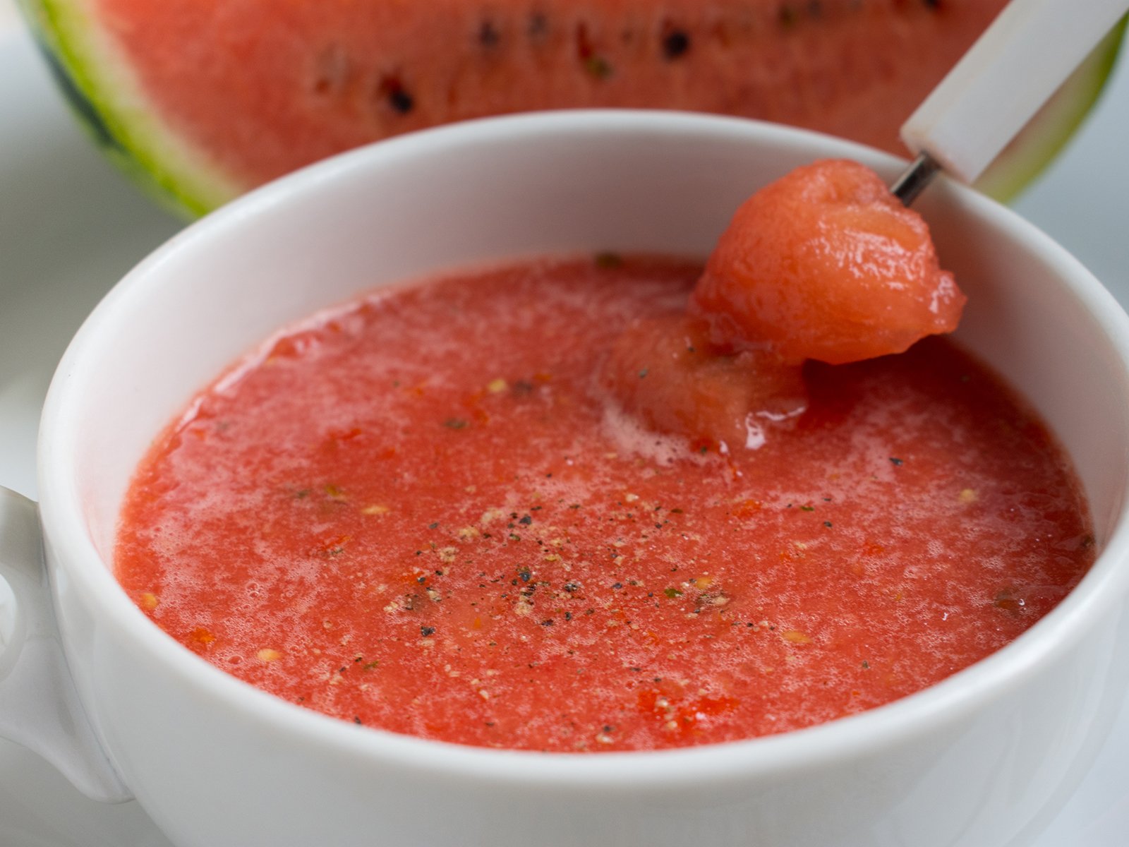 Tomaten-Melonen-Suppe - Rezept - GuteKueche.ch